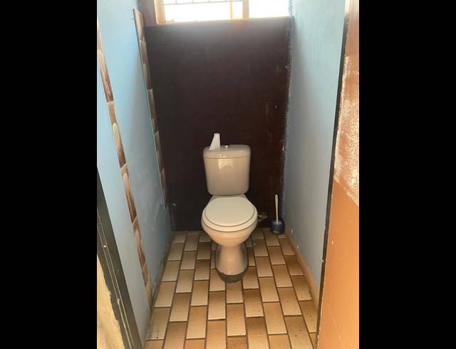 20 BEDROOM HOUSE FOR SALE IN BEDWORTH PARK
